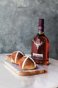Whisky-Infused Easter Buns Image 2