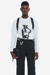 Retrofuturistic Grunge Fashion Image 6
