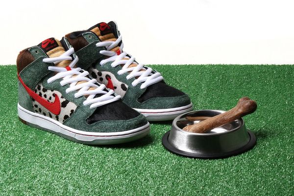 nike dog walker shoes