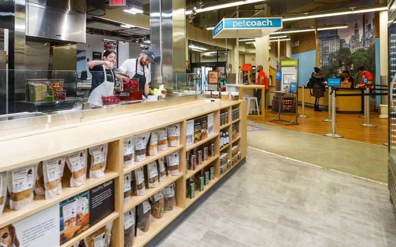 In-Store Pet Food Kitchens