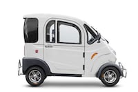 Enclosed Electric Urban Scooters Image 2