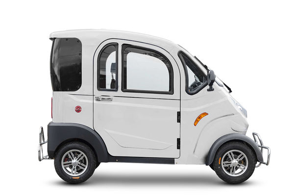 Enclosed Electric Urban Scooters Image 2