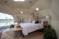 Rosé-Themed Glamping Experiences Image 2