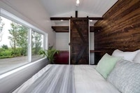 Contemporary Canadian Tiny Homes Image 5