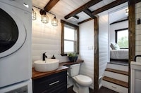 Contemporary Canadian Tiny Homes Image 8