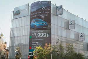 Pollution-Activated Car Billboards Article Thubnail