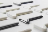 Flowing Fabric-Inspired Razors Image 3