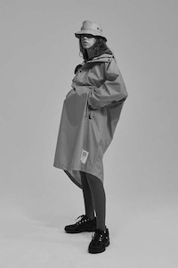 Shoegaze-Influenced Summer Fashion Image 8