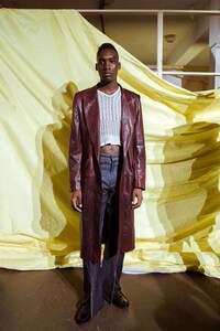 Softly Structured Summer Fashion Image 3