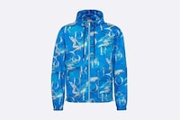 Graphic-Heavy Luxe Beachwear Image 6