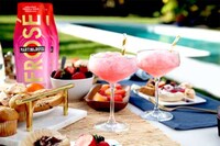 Portable Frosé Pouches Image 5