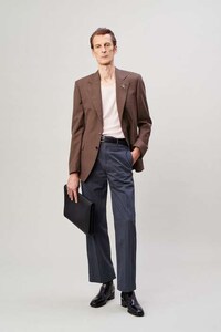 Sophisticated Summer Fashion Designs Image 3