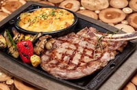 Campfire-Themed Restaurants Image 4