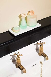 Soap-Based Toiletry Packaging Image 5