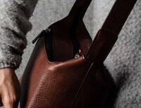 Elegant Italian Photography Bags Image 7