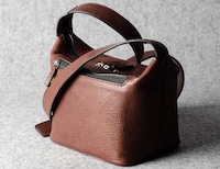Elegant Italian Photography Bags Image 8
