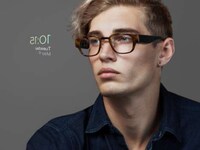 Chic Hybrid Smart Glasses Image 2