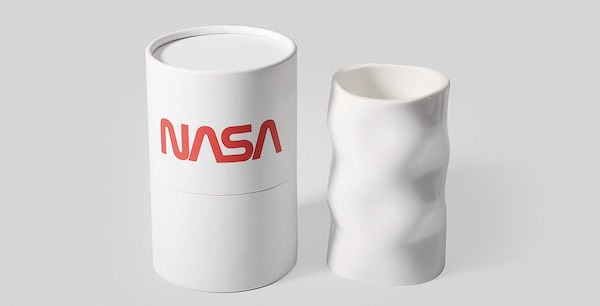 AR-Powered Space Travel Mugs