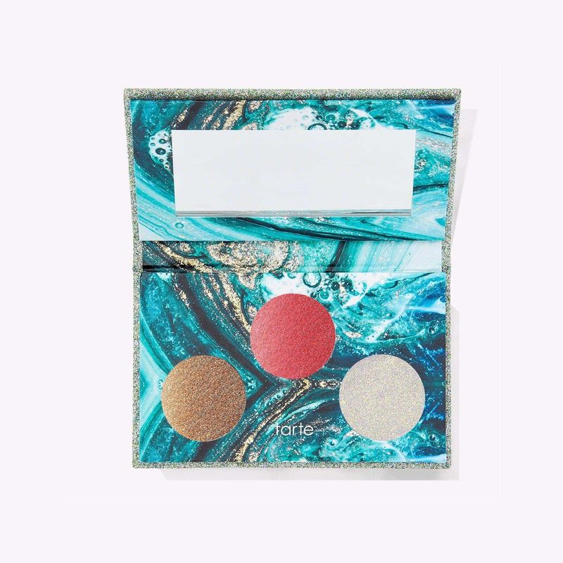 Finger-Friendly Eyeshadow Cosmetics