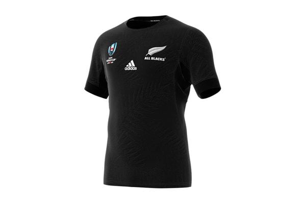 15 Athletic Apparel Designs