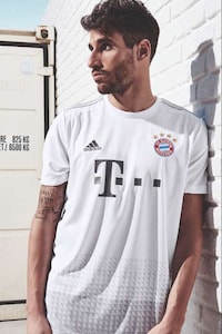 Minimalist Soccer Uniforms Image 2