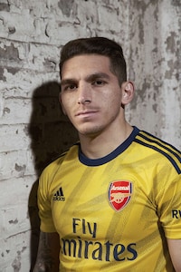 90s-Inspired Soccer Jerseys Image 4