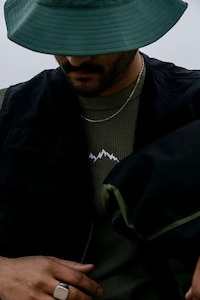 Desert-Inspired Spring Menswear Image 5