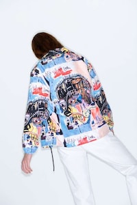 Artist-Adorned Graphic Bag Lines Image 3