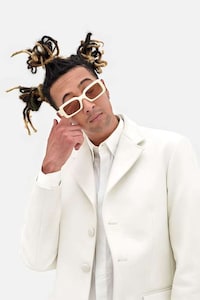 Chic 60s-Inspired Glasses Image 7