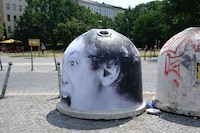Expressive Street Art Image 5