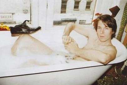 Eccentric Bathtub Photography