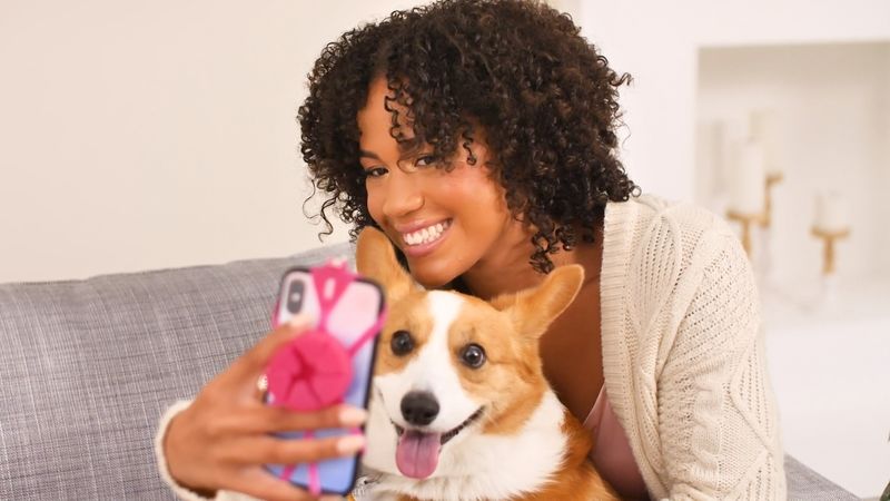 Treat-Holding Pet Photo Accessories