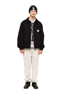 Fall-Ready Versatile Streetwear Image 7