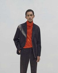 Sophisticated Waterproof Fall Jackets Image 4