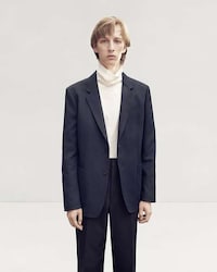 Sophisticated Waterproof Fall Jackets Image 5