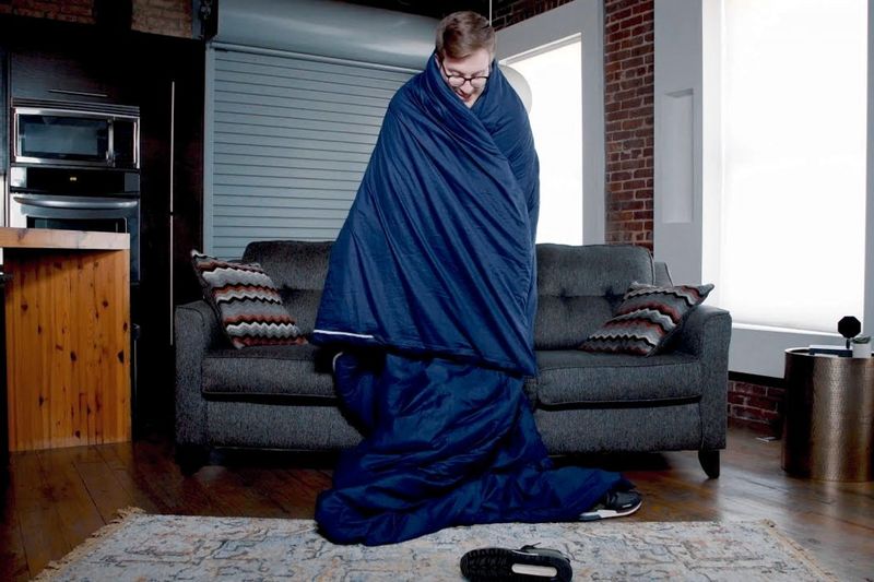 Couple-Accommodating Weighted Blankets