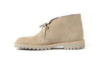 90s-Inspired Sturdy Suede Shoes Image 2