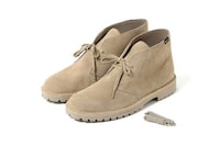 90s-Inspired Sturdy Suede Shoes Image 5