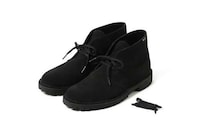 90s-Inspired Sturdy Suede Shoes Image 6