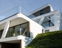 Slick Three-Apartment Urban Villas Image 3