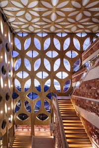 Couture-Inspried Concrete Friezes Image 5