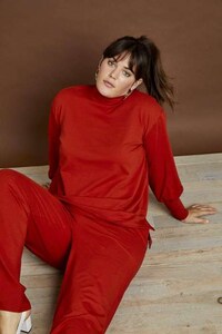 Crowdsourced Plus-Size Collections Image 3