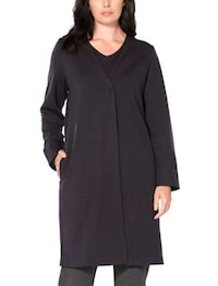 Office-Friendly Merino Wool Clothing Image 4