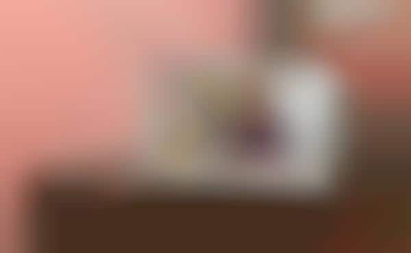 User-Tracking Video Call Displays