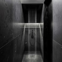 All-Black Remote Sauna Buildings Image 6