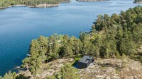 All-Black Remote Sauna Buildings Image 7