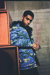 Tropical Winter-Themed Fashion Image 3