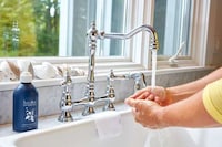 Affordable Nourishing Hand Soaps Image 4
