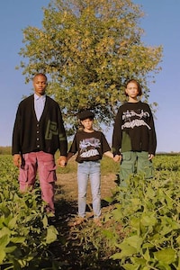 Nostalgic Tailored Streetwear Image 3