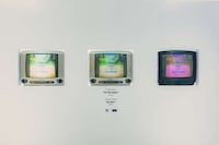 Arty Streetwear Pop-Ups Image 8